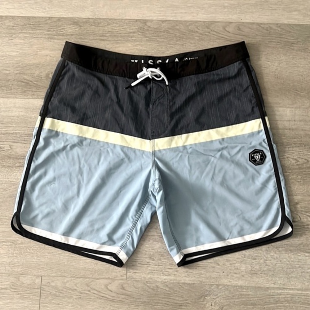 Vissla Men’s Board Shorts/ Swim Trunks- 38